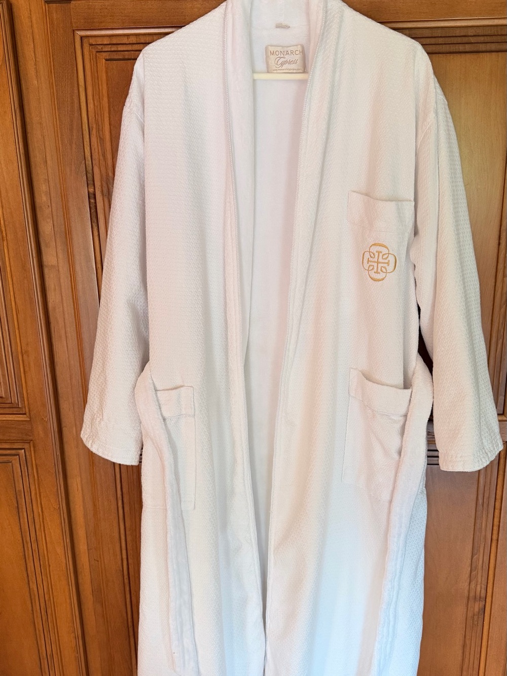 Monarch Cypress White Waffle Robe with Embroidered Pocket